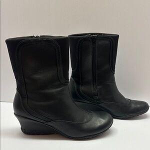 Merrell Wisteria Black Wedge Shoes Sleek Design